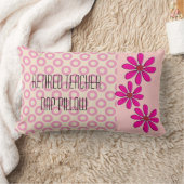 退職したな先生の枕ピンクの演壇 ランバークッション (ブランケット)