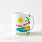 退職したな学校のナースのビーチ コーヒーマグカップ (正面右)