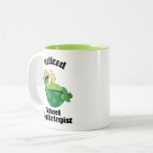 退職したな学校の心理学者のギフト ツートーンマグカップ (正面左)