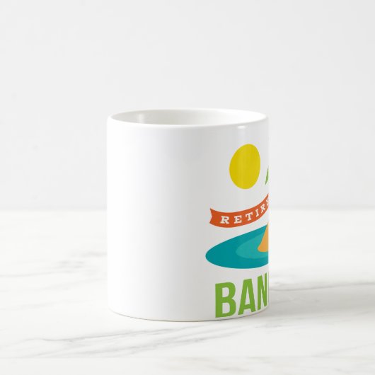退職したな銀行家のビーチ コーヒーマグカップ (中央)