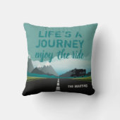 退職したなRV旅行引用文|のパーソナライズなティール(緑がかった色) クッション (裏面)