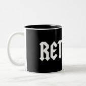 退職した ツートーンマグカップ (左)