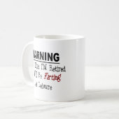 退職した:「警告s farting at leisure」 コーヒーマグカップ (正面左)