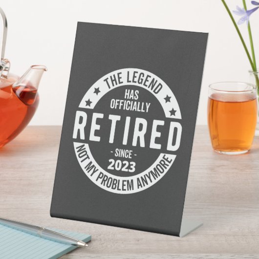 退職した 2023 台座サイン (インサイチュ)