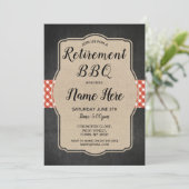 退職パーティーの招待のギンガムBBQのバーラップの赤 招待状 (スタンド正面)