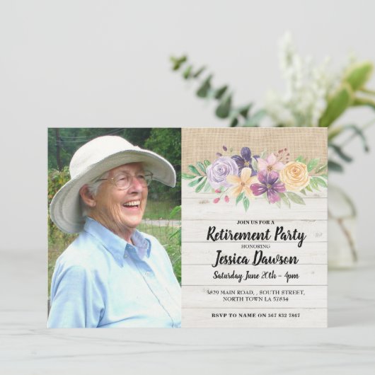 退職パーティーの木製のバーラップの花の素朴な写真 招待状 (スタンド正面)