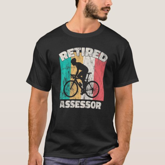 退職審退職した査官 Tシャツ (正面)
