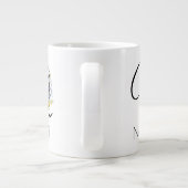 退職祝いに最適な雇用主モノグラムの水彩デザイン ジャンボコーヒーマグカップ (裏面)