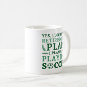 退職計画サッカー コーヒーマグカップ (正面右)