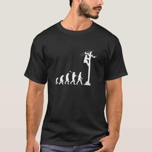 送電線作業員 進化 電気技師 送電線作業員 Tシャツ (正面)