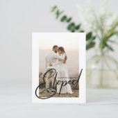 逃げ婚の写真 結婚おめでとう 案内ポストカード (スタンド正面)