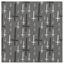 逆さになった十字形の灰色の黒