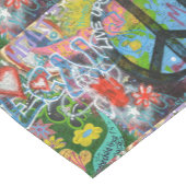 逆さまに生きる平和の看板の壁 ショートテーブルランナー (コーナー)