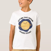 逆さまに顔を曇らせたおもしろい土星 Tシャツ (正面)