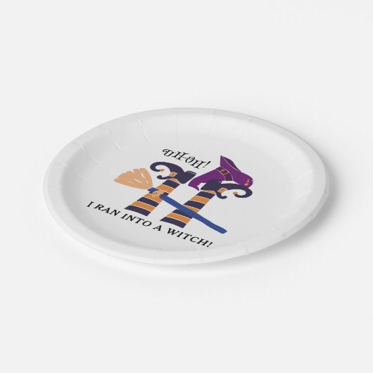 逆さまに魔女の脚おかしなハロウィンパーティー ペーパープレート (アングル)