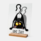 逆さまの猫の面白いキャラクター アクリルサイン (傾斜)
