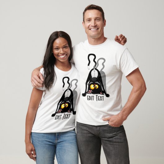 逆さまの猫の面白いキャラクター Tシャツ (ユニセックス)