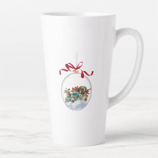 透明なクリスマスボール内のアンティークカー カフェラテマグ (右)