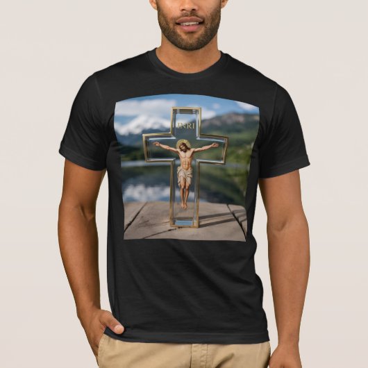 透明なINRIの十字架 Tシャツ (正面)
