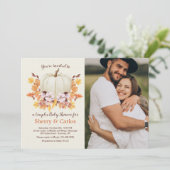 途中の小さなカボチャの赤ちゃんシャワー写真 招待状 (スタンド正面)