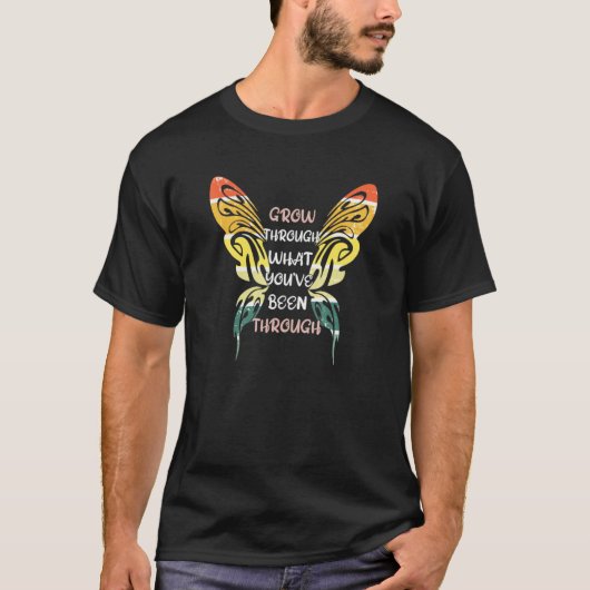 通してやる気を起こさせる成長する感動的引用文 Tシャツ (正面)