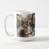 通りでコーヒーを飲む猫 コーヒーマグカップ (左)