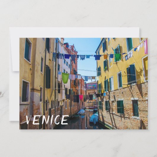 通りでヴェネツィアで洗濯した服イタリア (正面)