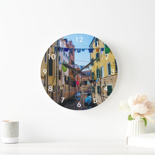 通りでヴェネツィアで洗濯した服イタリア ラージ壁時計 (ホーム)