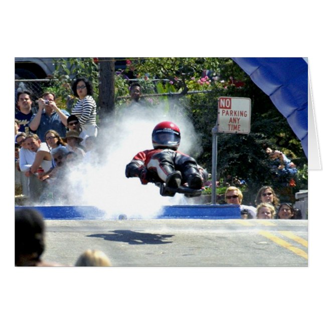 通りのリュージュ (正面横)