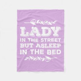 通りの女性しかしおもしろいなベッドの眠った フリースブランケット