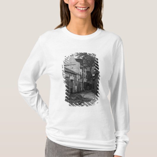 通りLarrey 8、パリ1858-78年の中庭 Tシャツ (正面)