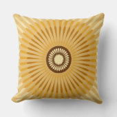 通常のセンタリングされた黄色のスターフラワー クッション (正面)