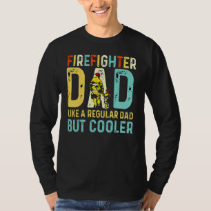 通常のパパのような消防士のパパしかクールない Tシャツ