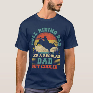 通常のパパ牛に乗る脂肪のような牛に乗るパパ Tシャツ