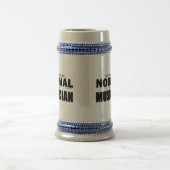 通常のミュージシャンビアスタイン ビールジョッキ (中央)