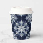 通常の雪の結晶ではないIII 紙コップ (左)