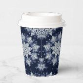 通常の雪の結晶ではないIII 紙コップ (右)