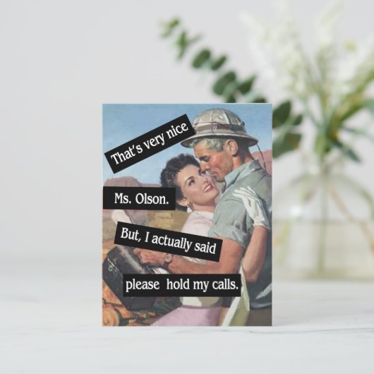 通話を保留するヴィンテージ おもしろい ポストカード (スタンド正面)