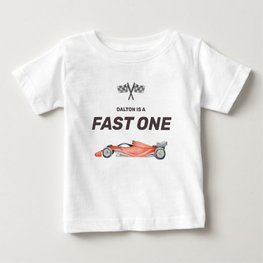 速い1歳のレーシングカーの子供用Tシャツ ベビーTシャツ (正面)