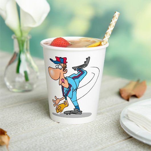 速球おもしろいを投げるアニメの野球投手 紙コップ
