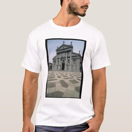 造られる教会の正面1564-80年正面によってできているi tシャツ (正面)