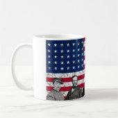 連合英雄および米国旗 コーヒーマグカップ (左)