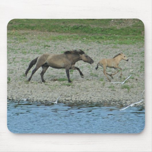 連続した馬 マウスパッド (正面)