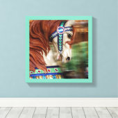 連色彩の鮮やかメリー列の馬のゴーラウンド6 キャンバスプリント (インサイチュ (ウッドフロア))