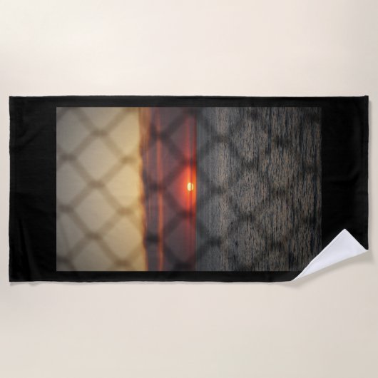 連鎖した夕日 ビーチタオル (正面)