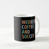 週末のコーヒーとサッカーママ コーヒーマグカップ (正面右)