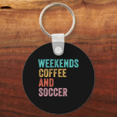 週末はコーヒーとサッカー 楽しいサッカーママ ユーモア キーホルダー (正面)