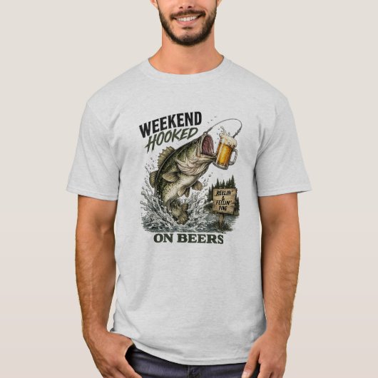 週末はビールに夢中 | 楽しい釣りビール Tシャツ (正面)