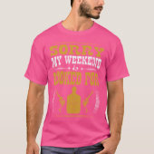 週末は射撃で埋まってるんです Tシャツ (正面)