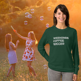週末コーヒー&サッカー心地よいカラーTシャツ Tシャツ